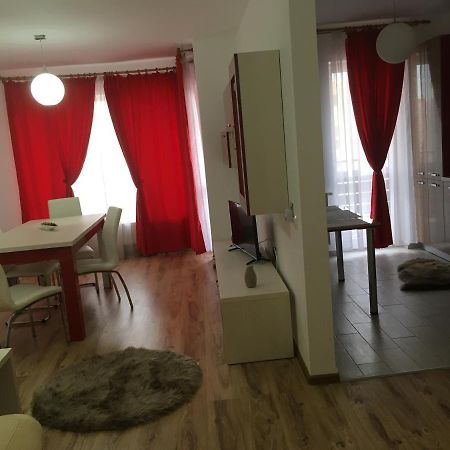 Apartament Avangarden Ema Rosu Brasov Exterior photo